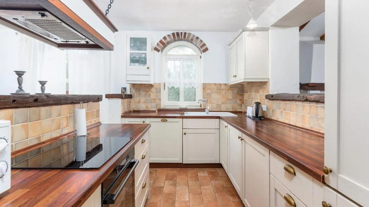 Villa Diana Sinozici Vendégház