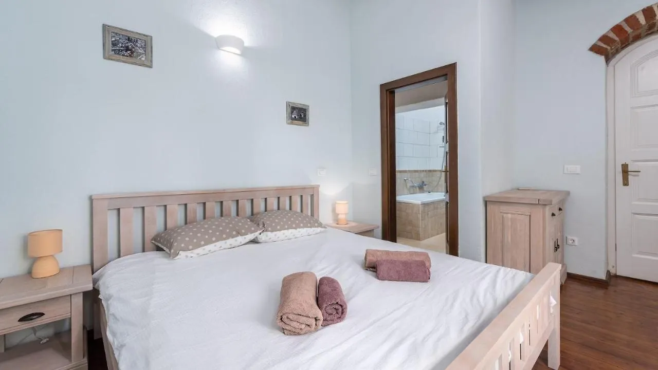 Guest house Villa Diana Sinozici