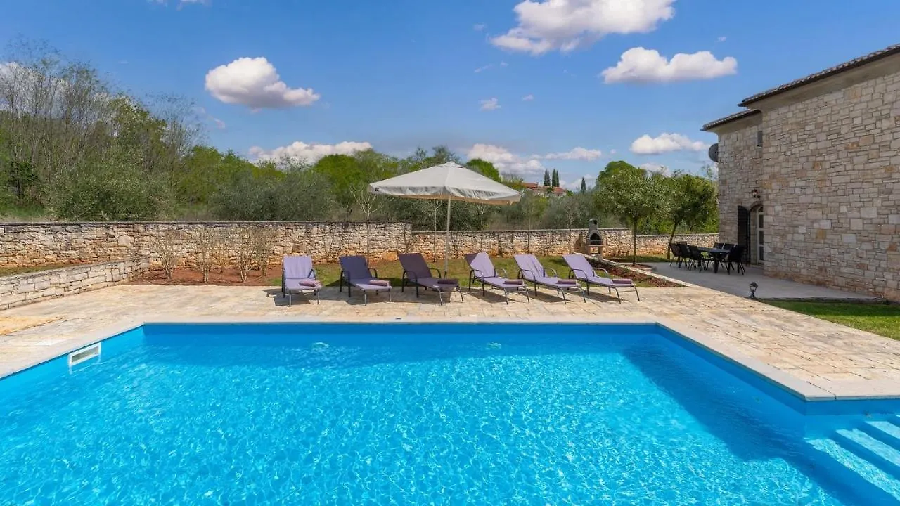 Villa Diana Sinozici Guest house