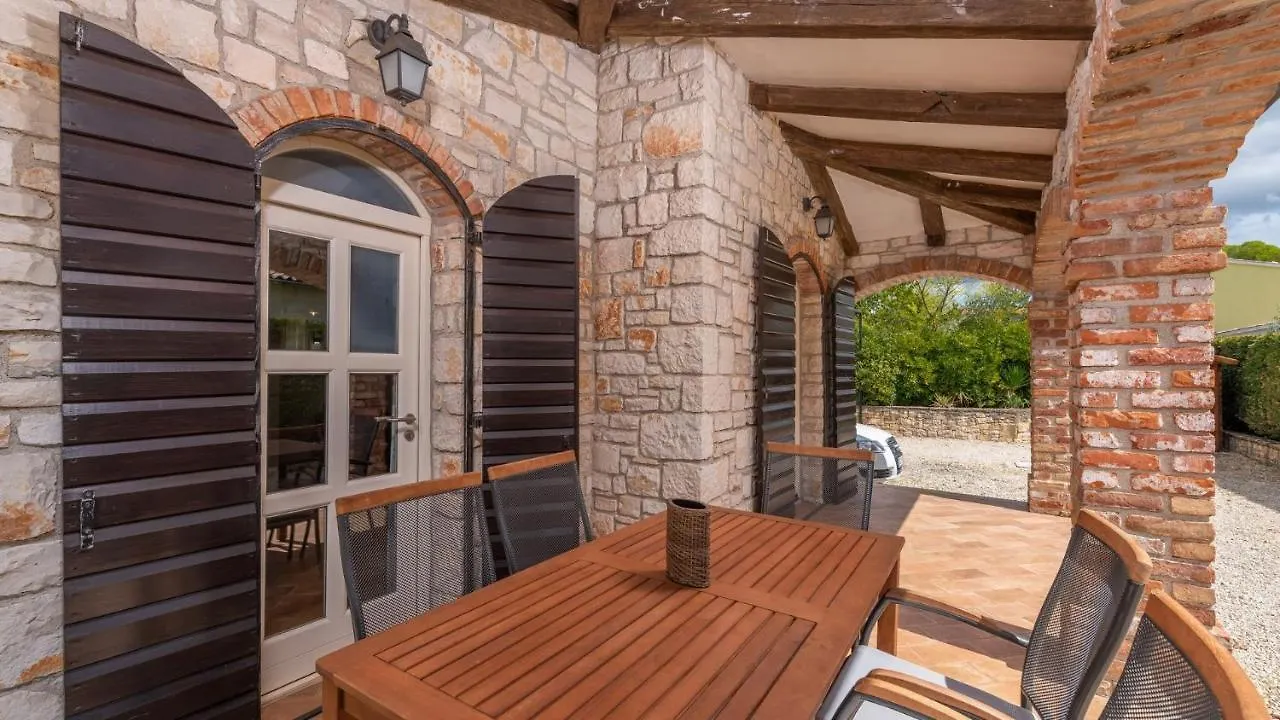 Villa Diana Sinozici 0*,  Croatia
